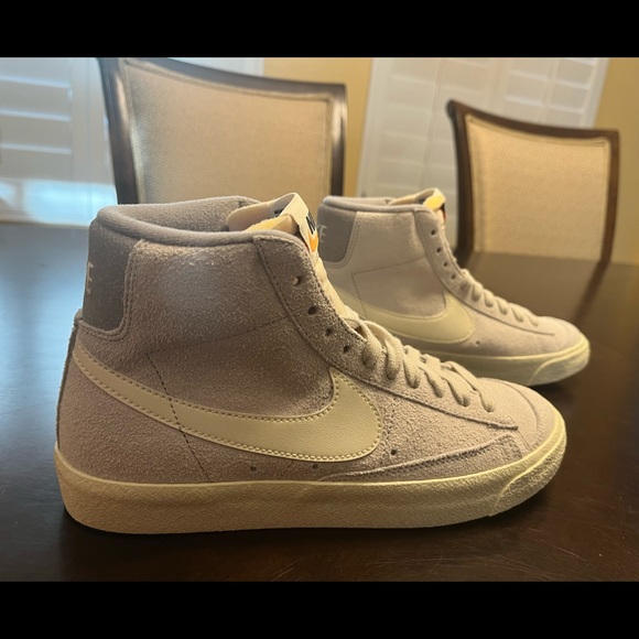 New Nike Blazer Mid 77 Premium Light Gray Sneaker Shoes Size US 7.5 - Picture 3 of 13